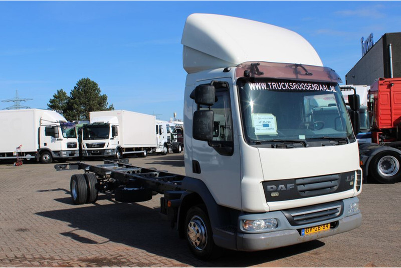 DAF LF 45.220 + Euro 5 - Cab chassis truck: picture 3