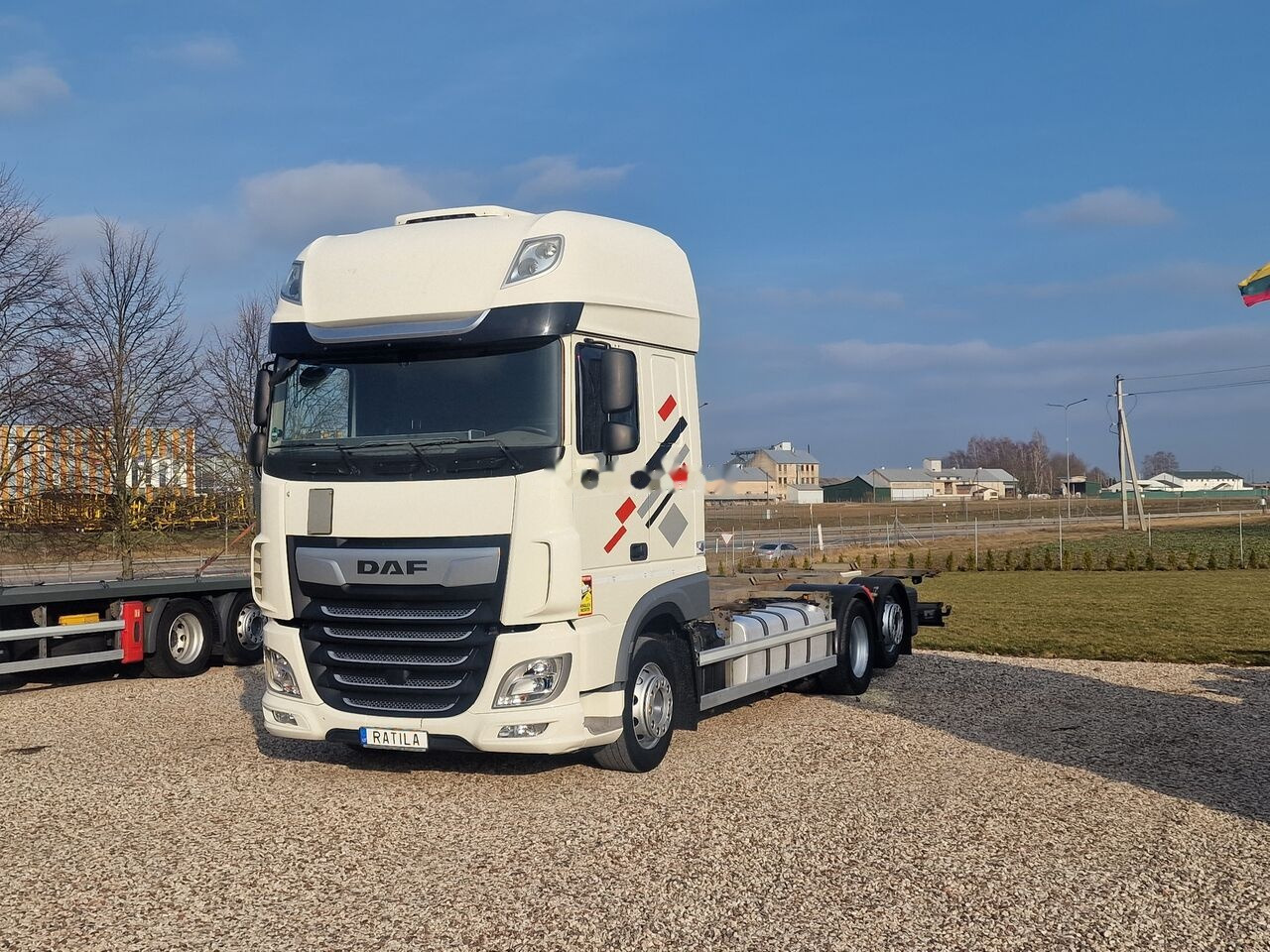 DAF XF - Container transporter/ Swap body truck: picture 4