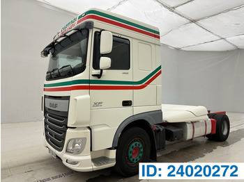DAF XF 460 Space Cab - Cab chassis truck: picture 1