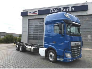 New Cab chassis truck DAF XF 530 FAN SSC, Low Deck, MX Engine Brake, EURO: picture 1