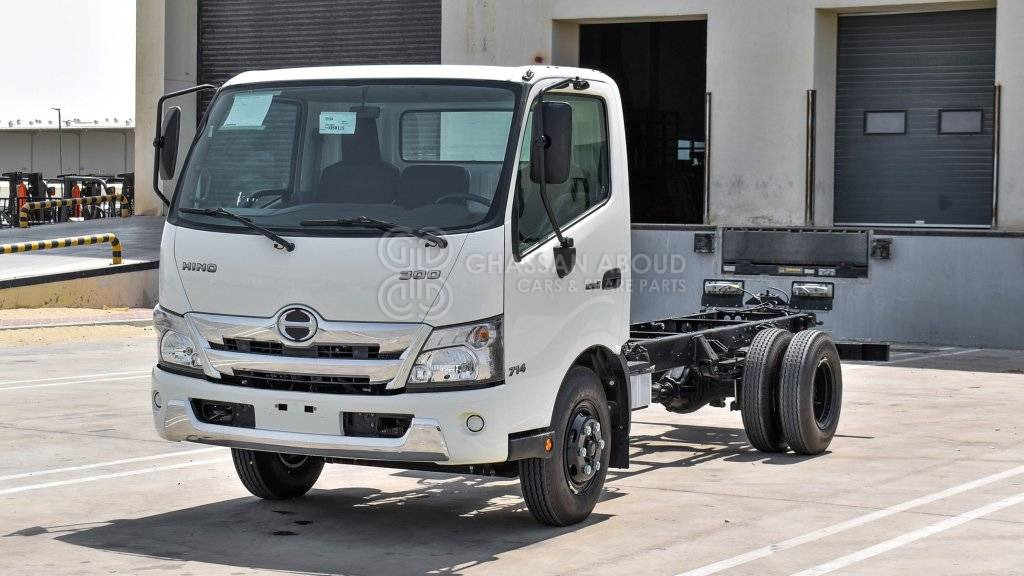 HINO 714 Chassis, 4.2 Tons (Approx.), Single cabin with TURBO, ABS and AIR BAG MY23 - Cab chassis truck: picture 1