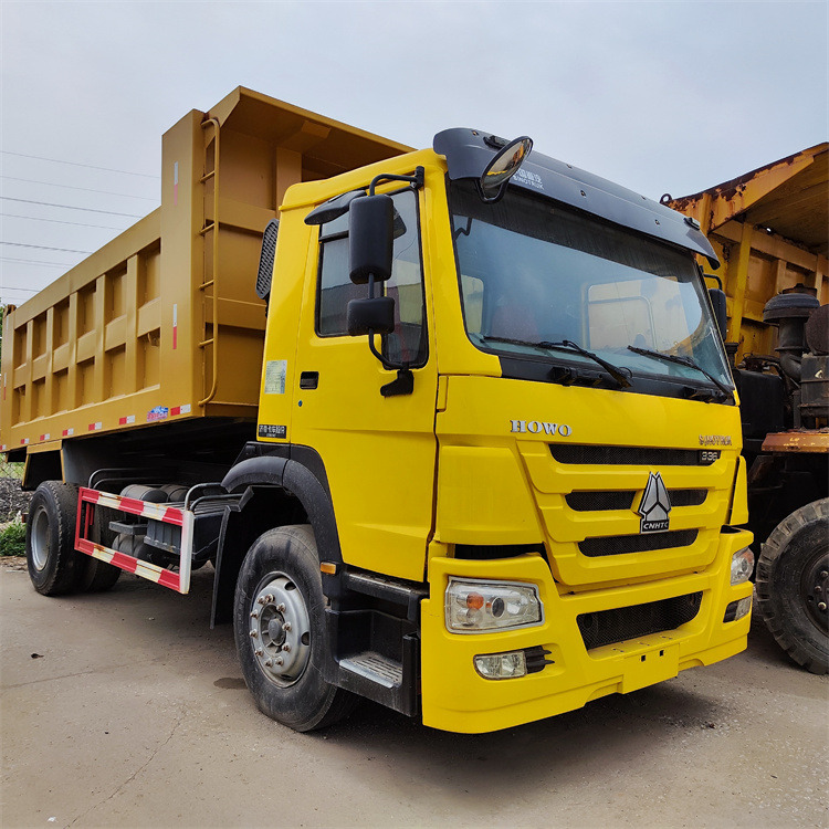 HOWO HOWO6x4 336 -Yellow Tipper - Tipper: picture 2