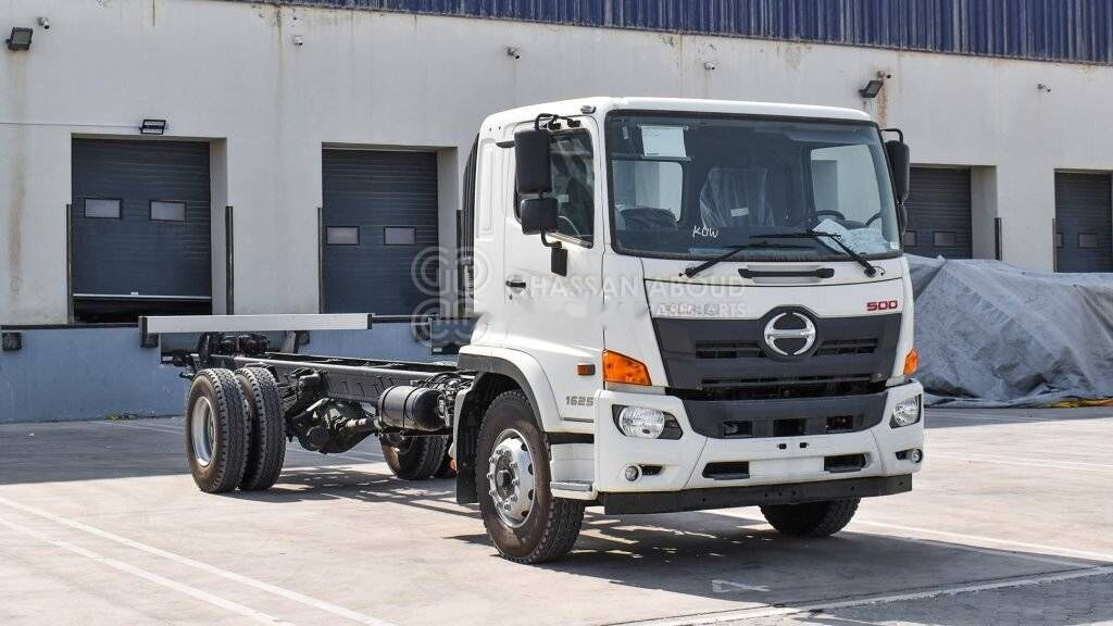 Hino FG – 1625 1 - Cab chassis truck: picture 3