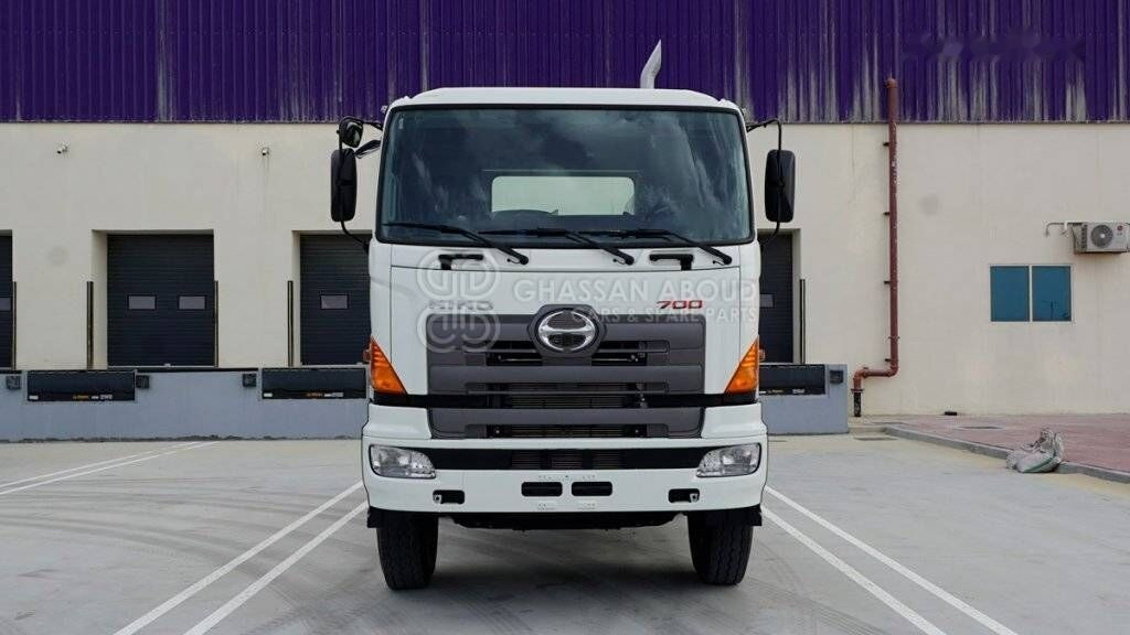 Hino SV Euro 3dg – 4045 100 Tons(GCM) Single Cab HEAD MY2 - Cab chassis truck: picture 2