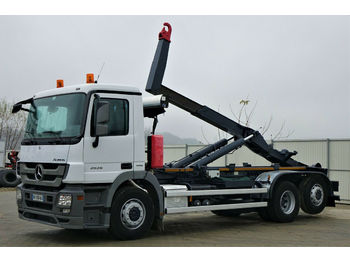 Hook lift truck Mercedes-Benz ACTROS 2536 Abrollkipper 5,80m *6x2* Top Zustand