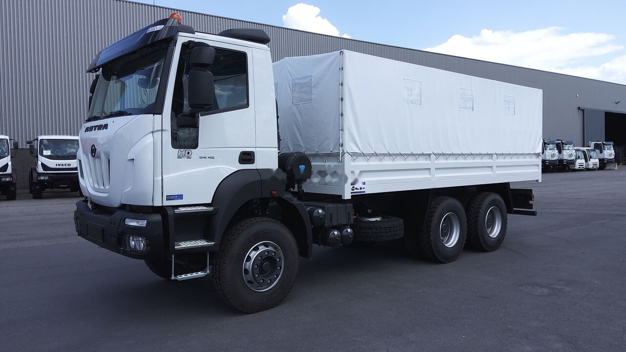 IVECO ASTRA - Curtainsider truck: picture 1