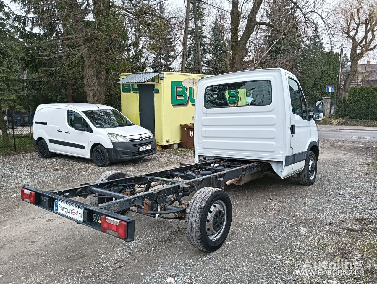 IVECO DAILY 35S11 RAMA DO ZABUDOWY NR 739 - Cab chassis truck: picture 4