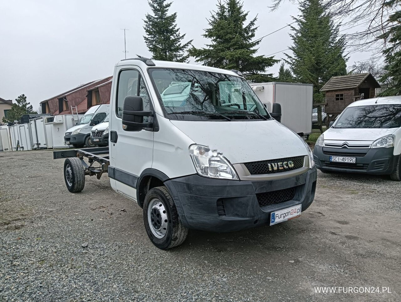 IVECO DAILY 35S11 RAMA DO ZABUDOWY NR 739 - Cab chassis truck: picture 3