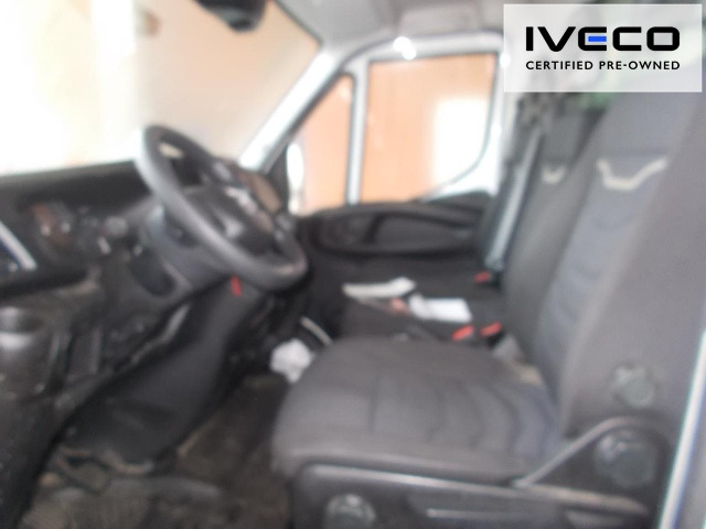 IVECO Daily 35C16H3.0 - Cab chassis truck: picture 4