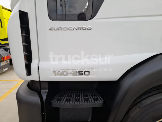 IVECO EUROCARGO 140E 250 - Curtainsider truck: picture 5