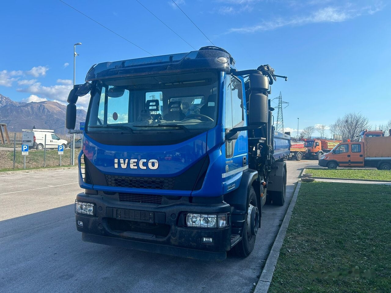 IVECO Eurocargo 180-320 - Tipper, Crane truck: picture 2