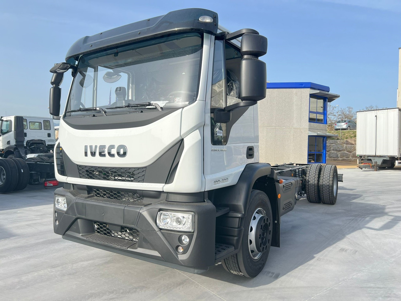 IVECO ML 180EL32 P Eurocargo E6 (Chassis cabina) - Cab chassis truck: picture 1