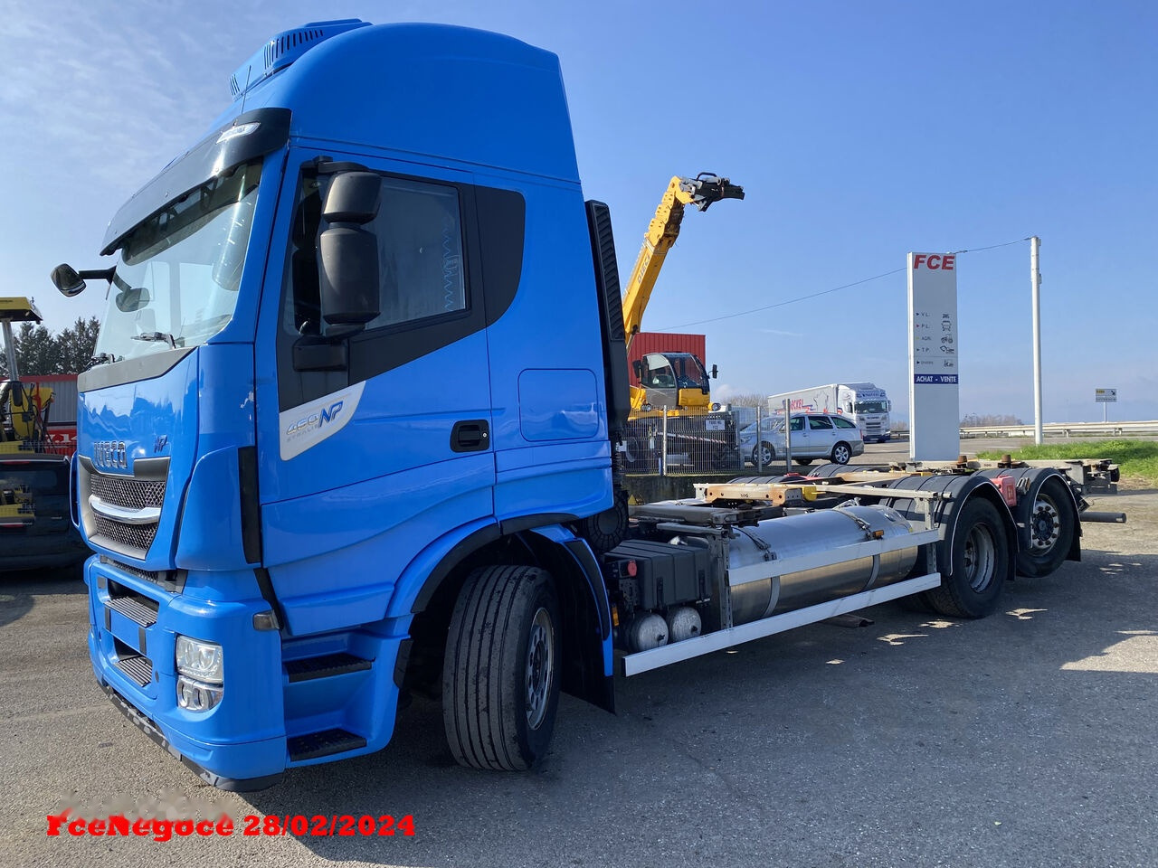 IVECO STRALIS 460NP LNG RETARDER - Container transporter/ Swap body truck: picture 1