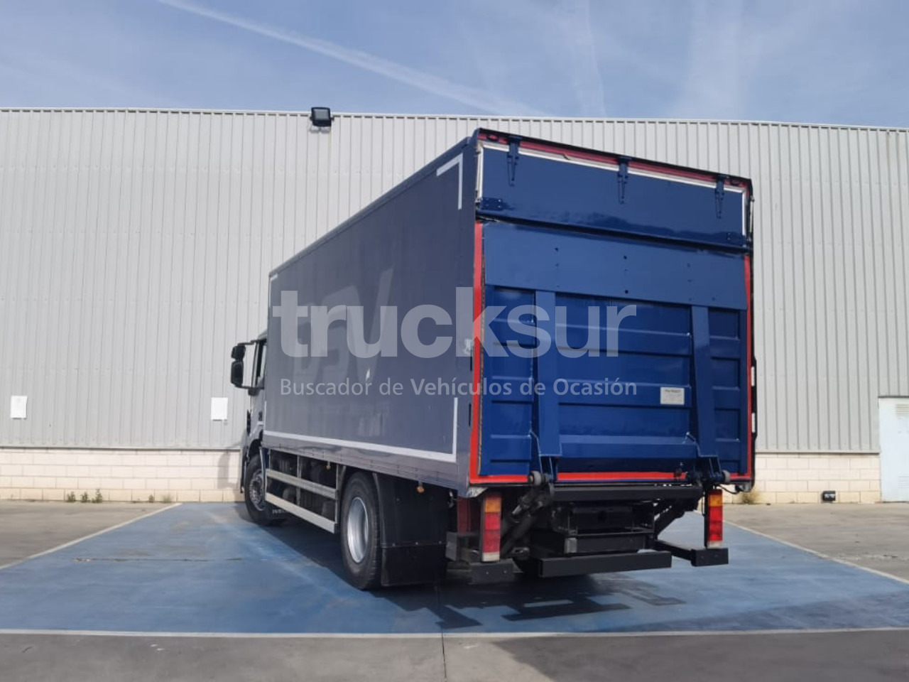 IVECO STRALIS AD190S31P - Box truck: picture 4