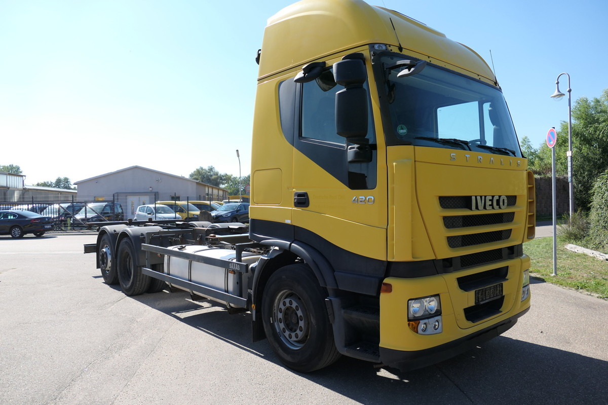 IVECO STRALIS AS 260 S42 Y/FS-CM AHK Lenk- und Liftach - Container transporter/ Swap body truck: picture 2