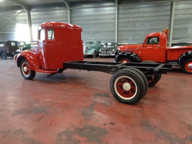 International D 30 4 TONNER - Cab chassis truck: picture 3