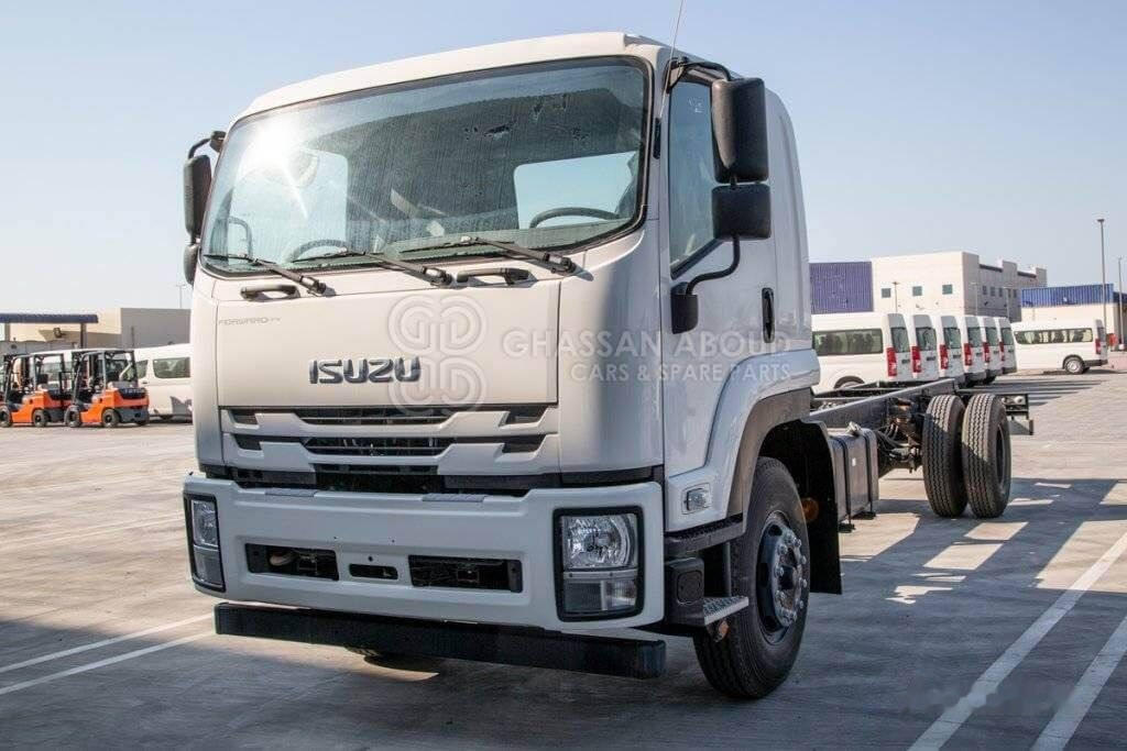 Isuzu FVR 34 - Cab chassis truck: picture 1