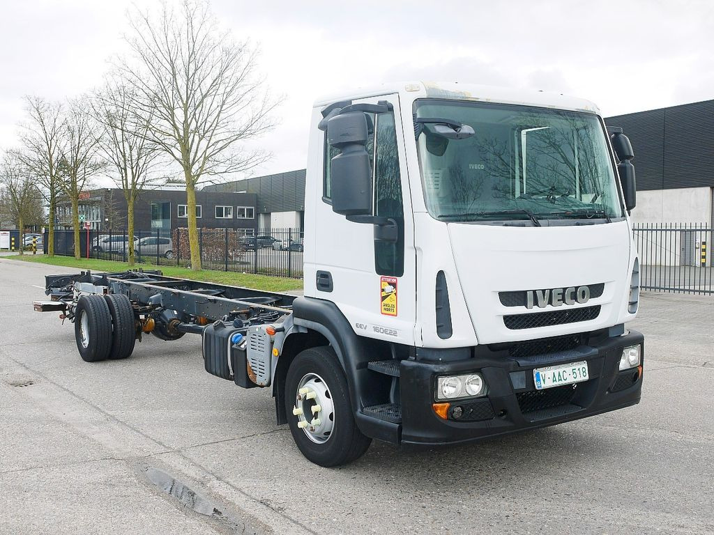 Iveco 160E22 FAHRGESTELL LADEBORDWAND MANUAL GETRIEBE  - Cab chassis truck: picture 3