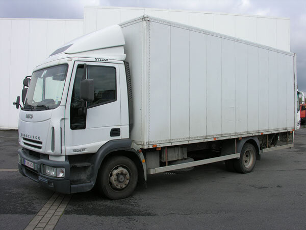 Iveco EuroCargo 120E/21 EuroCargo 120E/21 Klima/eFH. - Box truck: picture 1