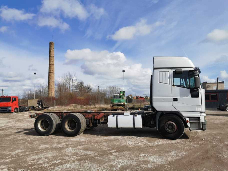 Iveco Eurostar 260E42 6x4, chassis truck - Cab chassis truck: picture 4