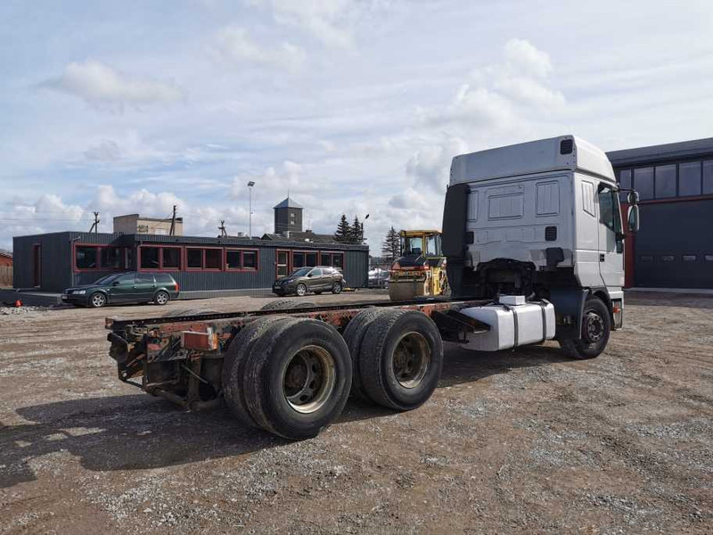 Iveco Eurostar 260E42 6x4, chassis truck - Cab chassis truck: picture 5