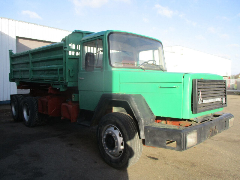 Iveco Magirus deutz 260-26, 6x4 , 6 Cylinder water cooled , 3 way tipper , Spring suspension - Tipper: picture 4