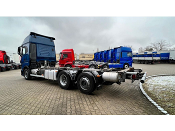 Container transporter/ Swap body truck Iveco S-Way 460 6x2 Retarder Standklima ACC: picture 3