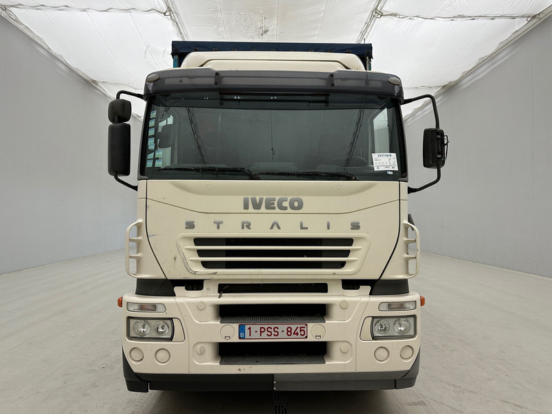 Iveco Stralis 270 - 6x2 - Curtainsider truck: picture 2
