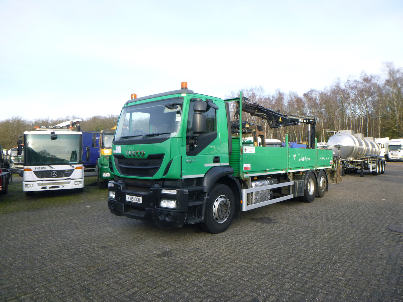 Iveco Stralis 310 6x2 Euro 6 RHD + Atlas 129.3 crane - Dropside/ Flatbed truck, Crane truck: picture 5