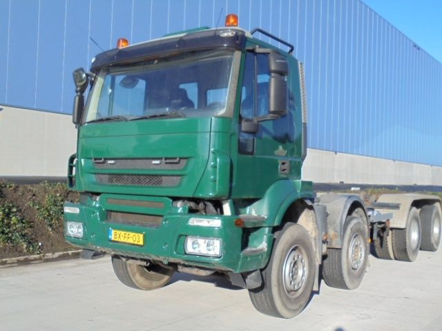 Iveco Stralis AD410T45-WSHS - Cab chassis truck: picture 1