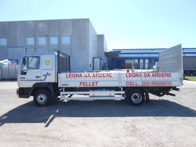 MAN 10.224 - Dropside/ Flatbed truck: picture 3