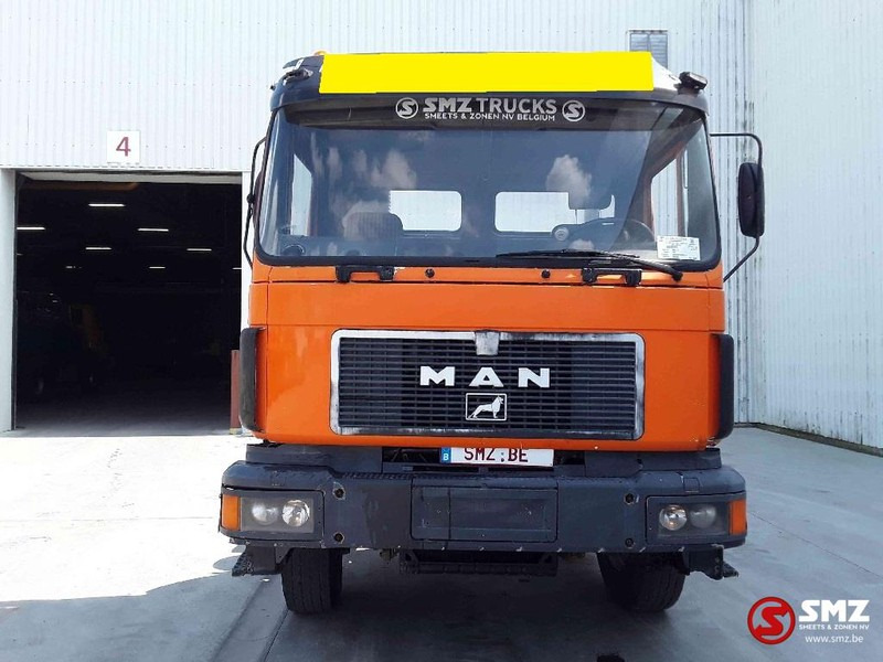 MAN 26.292 6cyl 362 372 - Cab chassis truck: picture 2