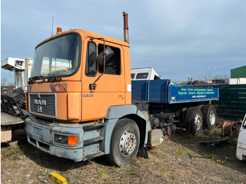 Cab chassis truck MAN 26.293
