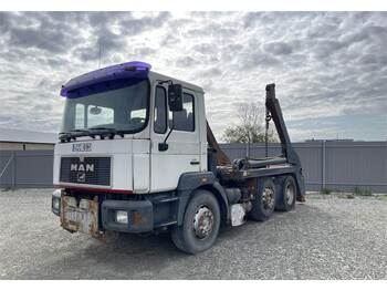 Container transporter/ Swap body truck MAN 26.343