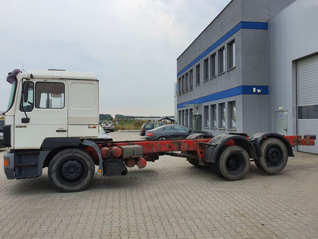 MAN - 26.403 6x2 SHD - Cab chassis truck: picture 1
