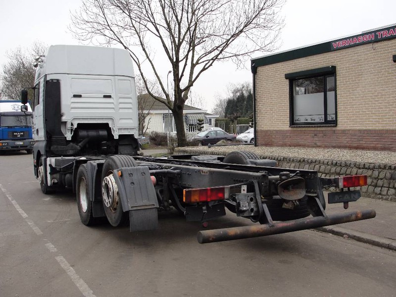Cab chassis truck MAN 26.460 6X2: picture 5