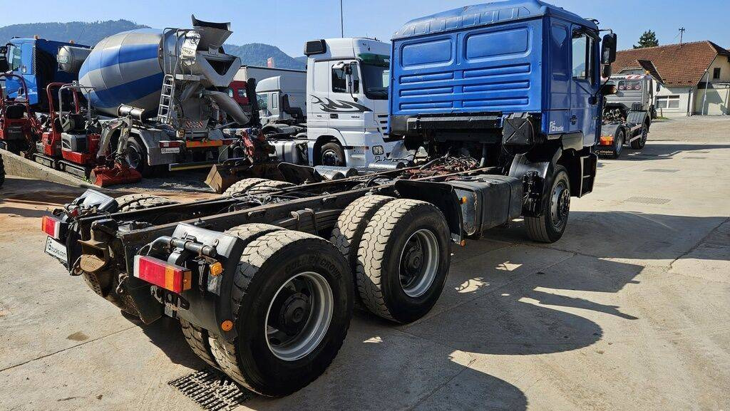MAN 26.464  - Cab chassis truck: picture 5