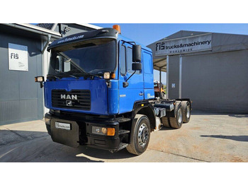 MAN 26.464  - Cab chassis truck: picture 1