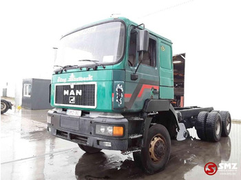 Cab chassis truck MAN 27.403 6x6: picture 3