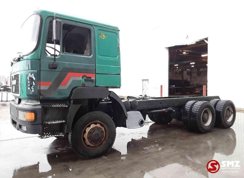 MAN 27.403 6x6 - Cab chassis truck: picture 5