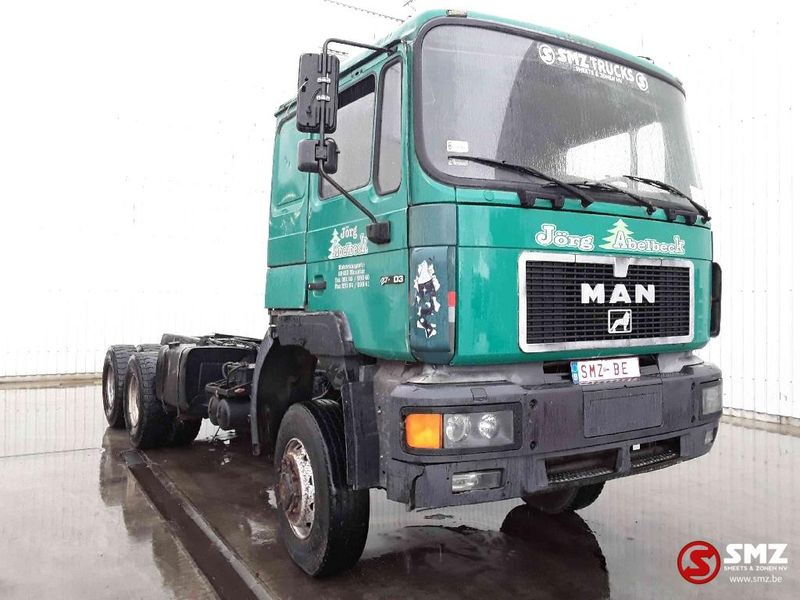 MAN 27.403 6x6 - Cab chassis truck: picture 1