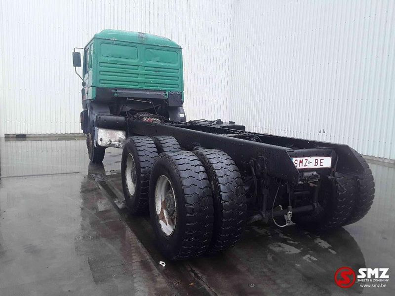 Cab chassis truck MAN 27.403 6x6: picture 10
