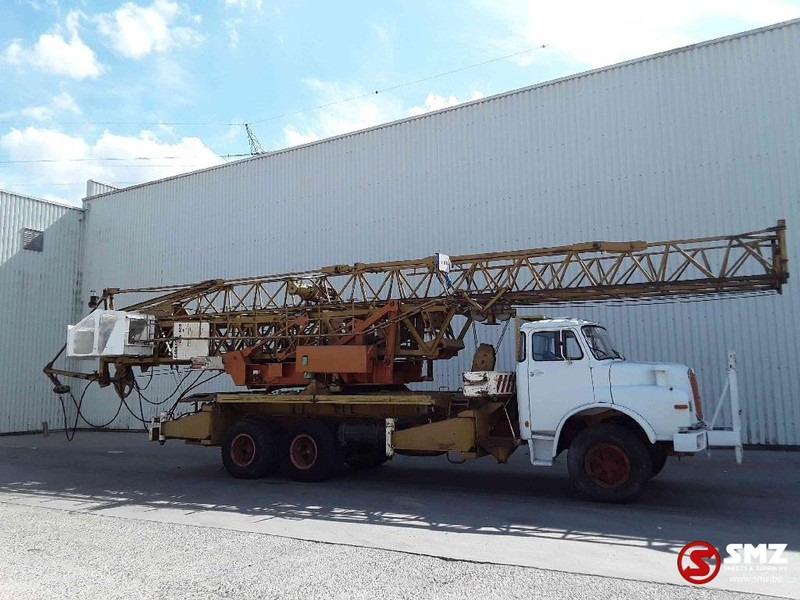 Crane truck MAN 32.240 crane: picture 5