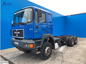 Cab chassis truck MAN 33 403 6x4, Manual, Steel suspension: picture 1