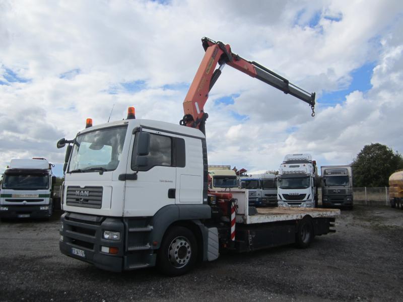 MAN TGA - Dropside/ Flatbed truck, Crane truck: picture 1