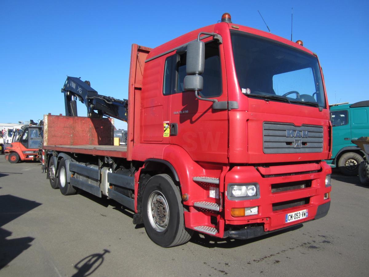 MAN TGA 26.430 - Dropside/ Flatbed truck, Crane truck: picture 1