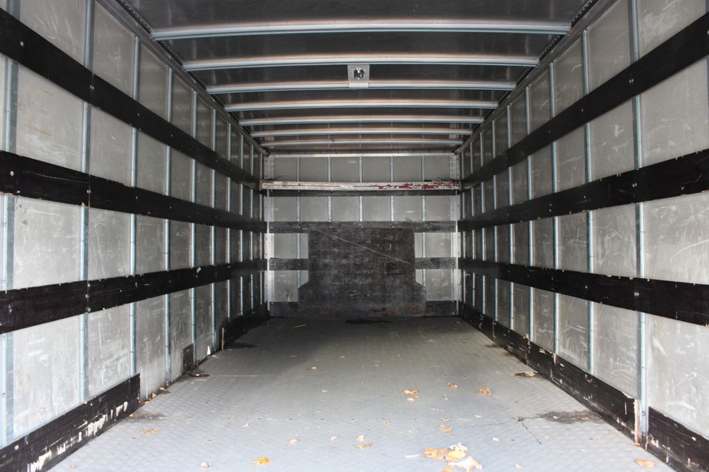 MAN TGL 12.210 4X2 BL, HYDRAULIC LIFT  - Box truck: picture 5