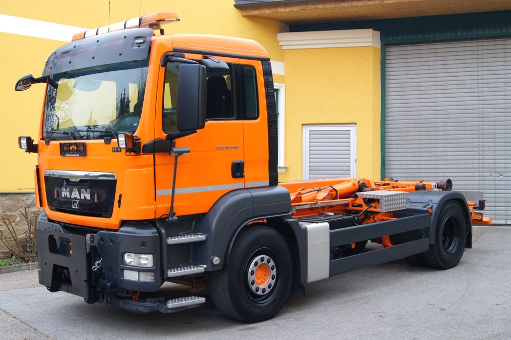 MAN TGS 18.320 BL 4x2/HYVALIFT/Euro5EEV/Winterdienst  - Hook lift truck: picture 2