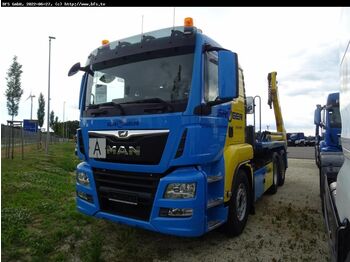 Skip loader truck MAN TGS 26.500 6x2-4 BL: picture 1