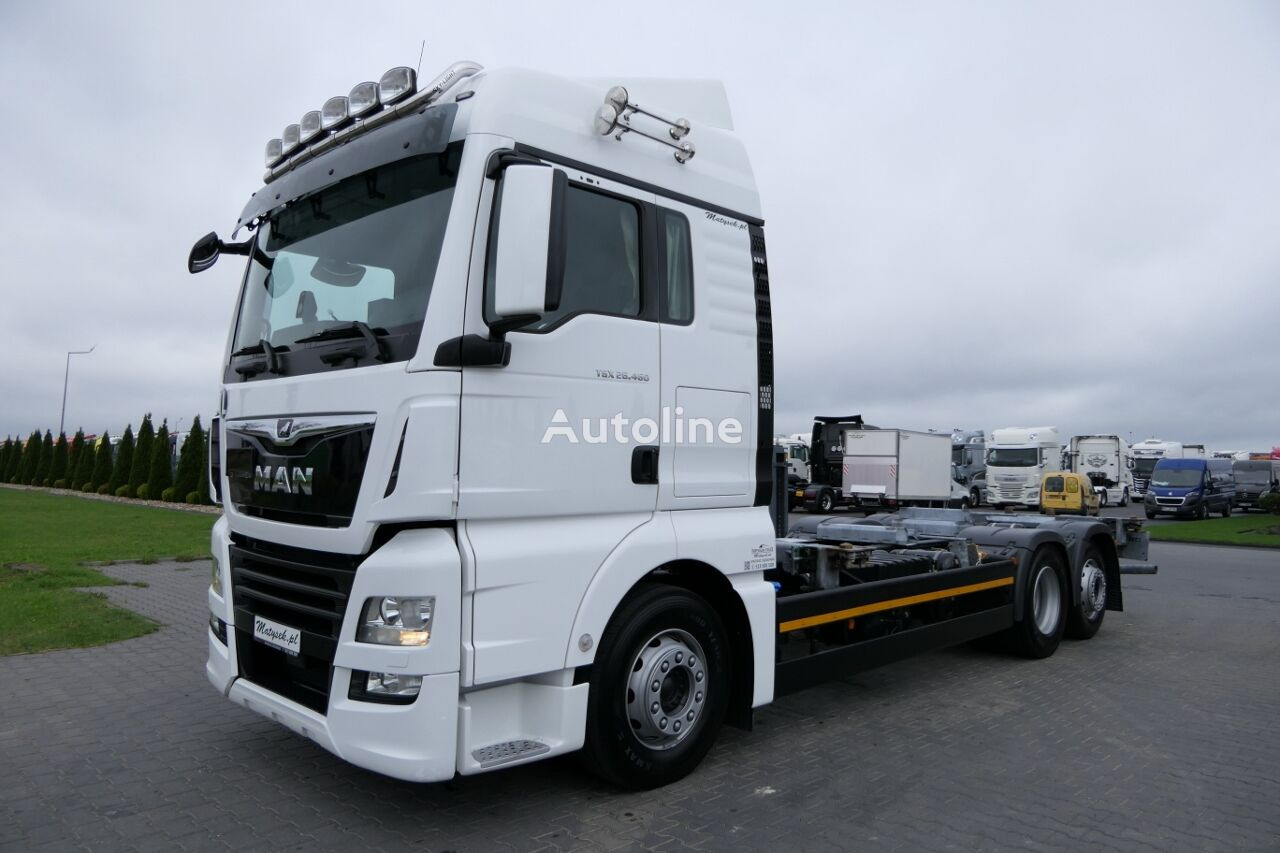 MAN TGX 26.460 - Cab chassis truck: picture 2